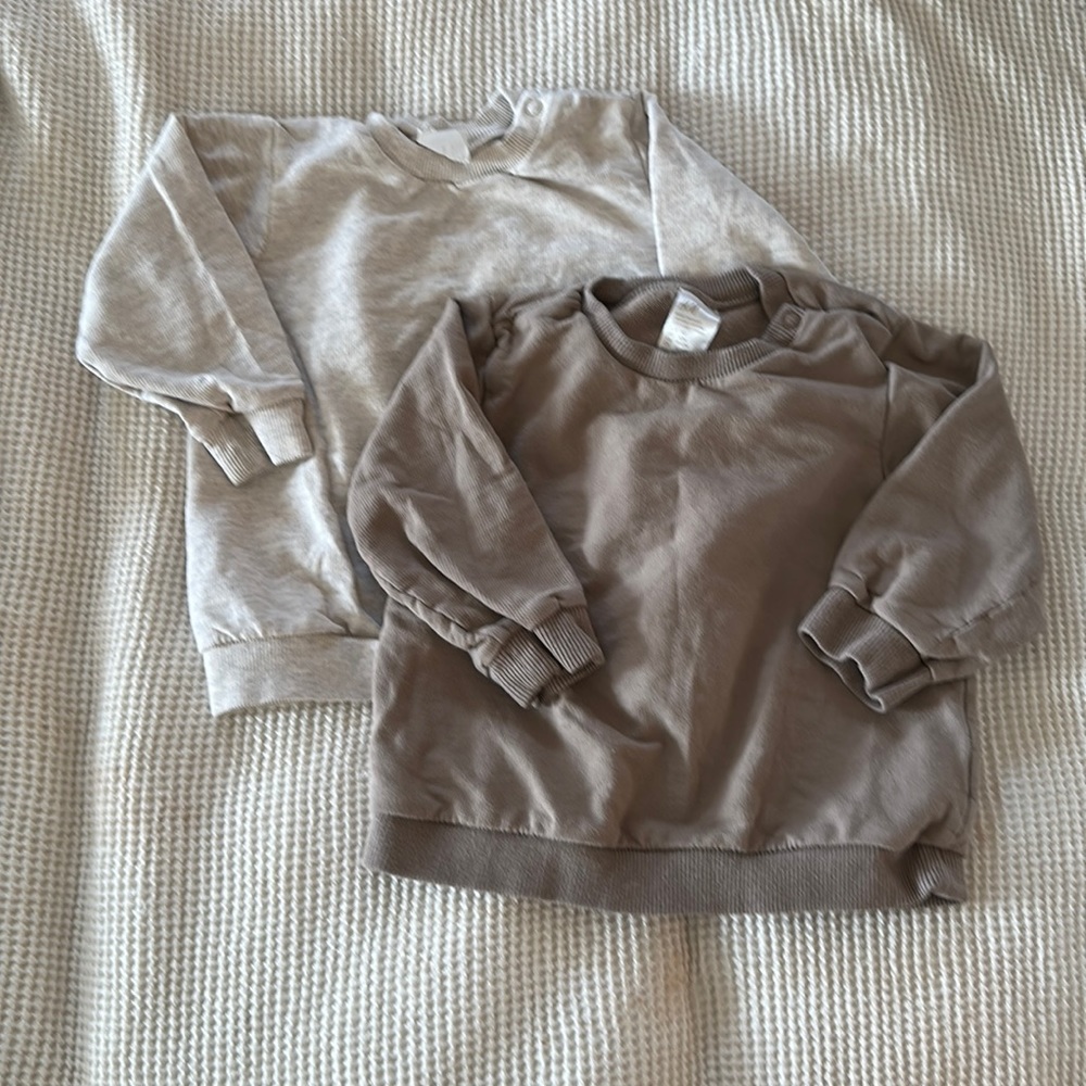 H&M set of two sweatshirts 9-12 months